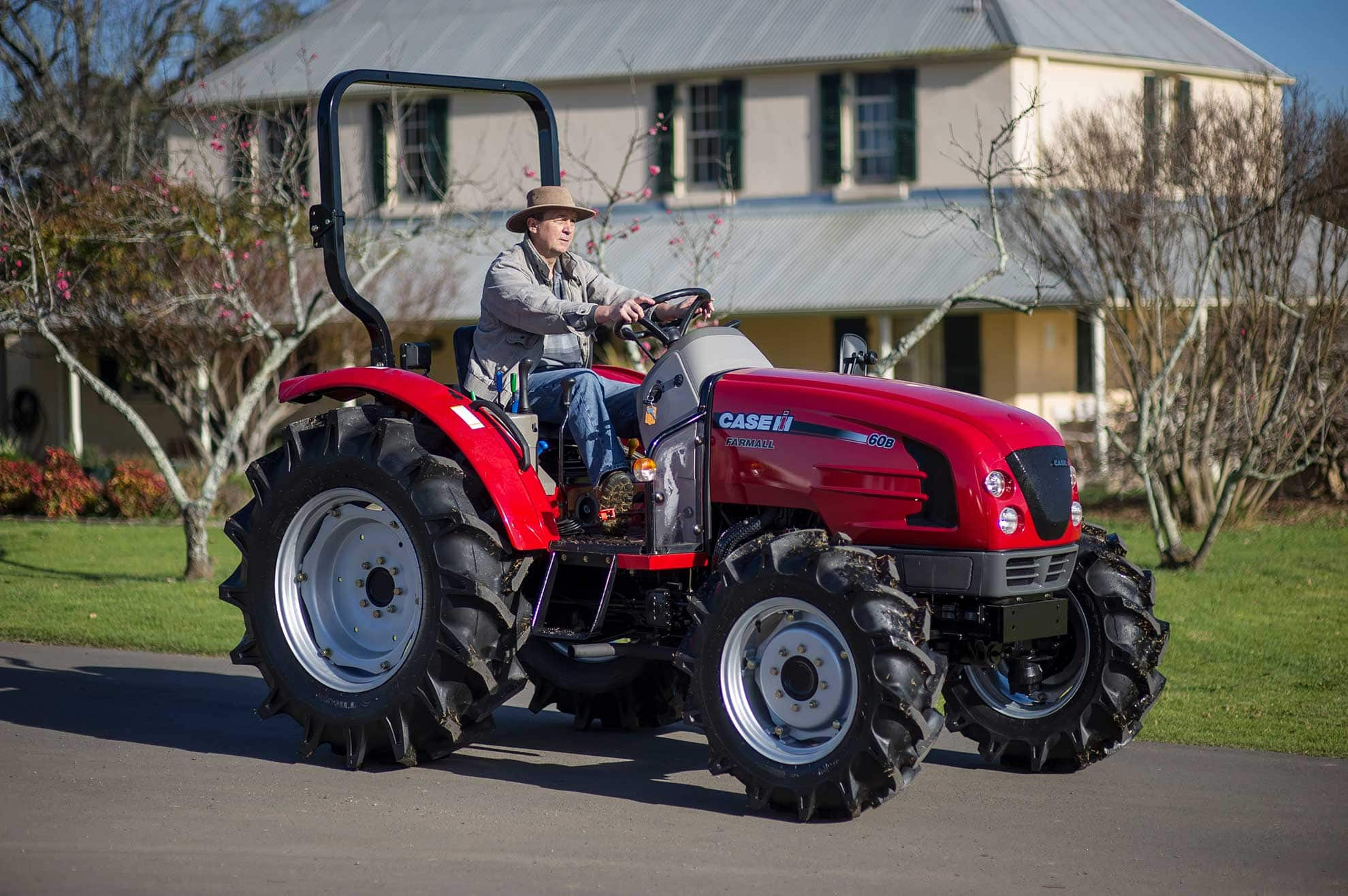 Farmall B Series Compact Tractors | Case IH