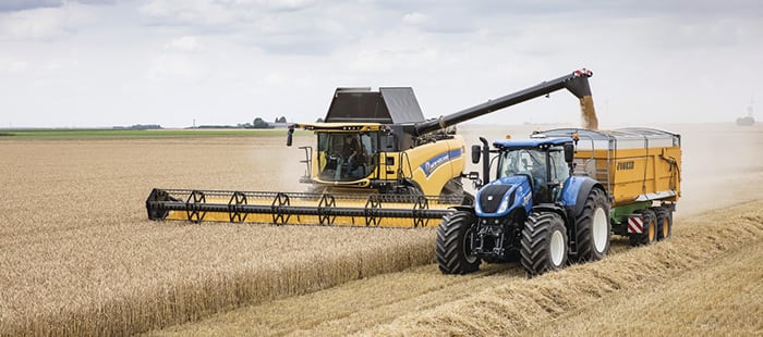 cx8-welcome-to-the-world-of-super-conventional-combines