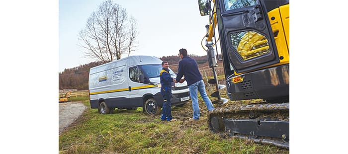 d-series-mini-excavator-new-holland-services