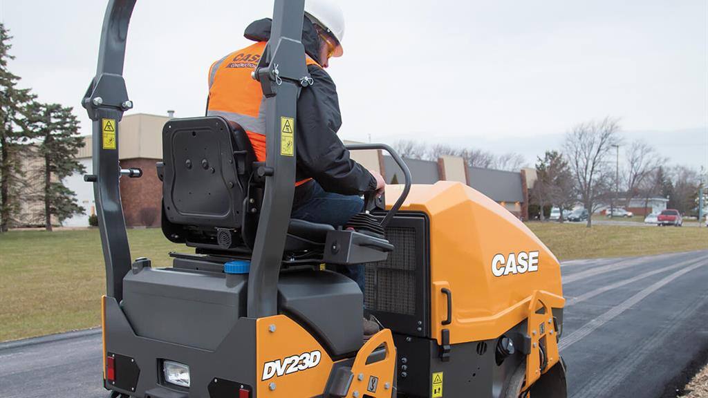 https://assets.cnhindustrial.com/casece/nafta/assets/Products/Compaction-Equipment/Double-Drum-Rollers/DV23D/DV23D_IMG_8063.jpg