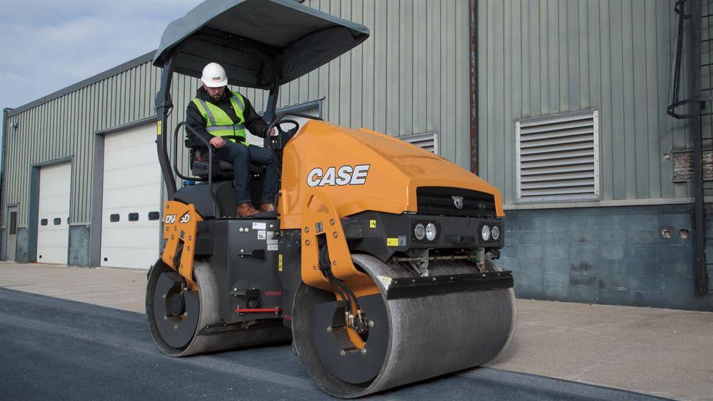 https://assets.cnhindustrial.com/casece/nafta/assets/Products/Compaction-Equipment/Double-Drum-Rollers/DV45D_IMG_0325_1920.jpg