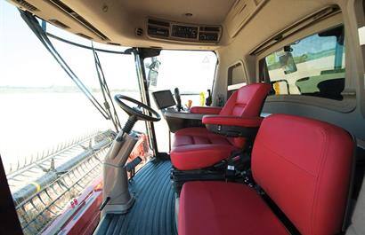 Axial Flow 150 - Operator_Environment_steering