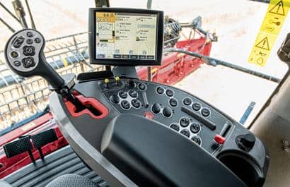 Axial Flow 150 - Operator_Environment-Right-Hand