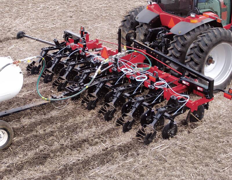 The all knowing cultivator. Культиватор Case IH et530c. Опрыскиватели Quivogne 3450. Стрип Тилл. Культиватор для кейс 285 Магнум.