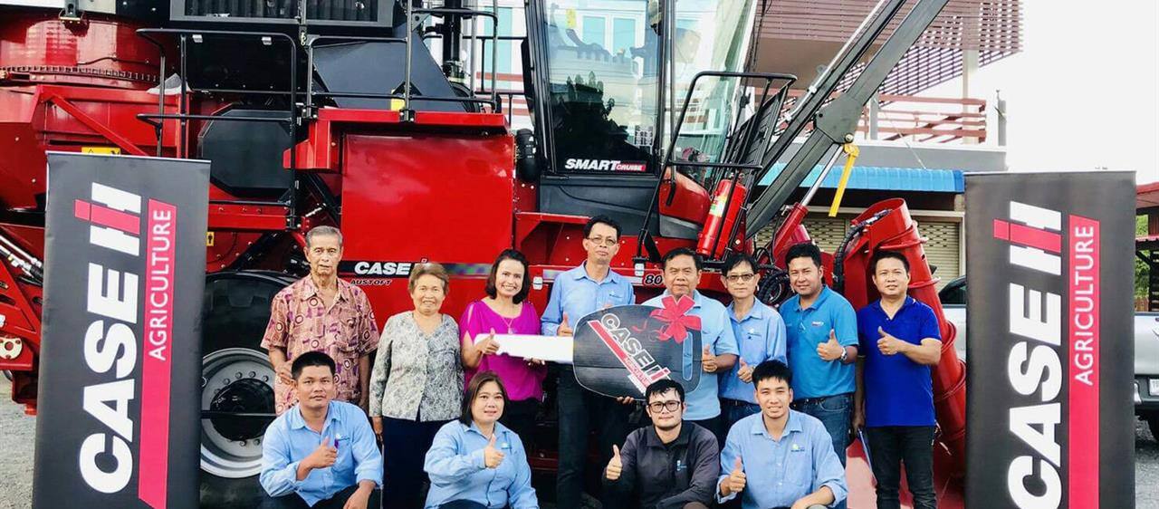 Case IH ส่งมอบรถตัดอ้อยให้กับชาวไร่ของบริษัทน้ำตาลมิตรผลในประเทศไทย
