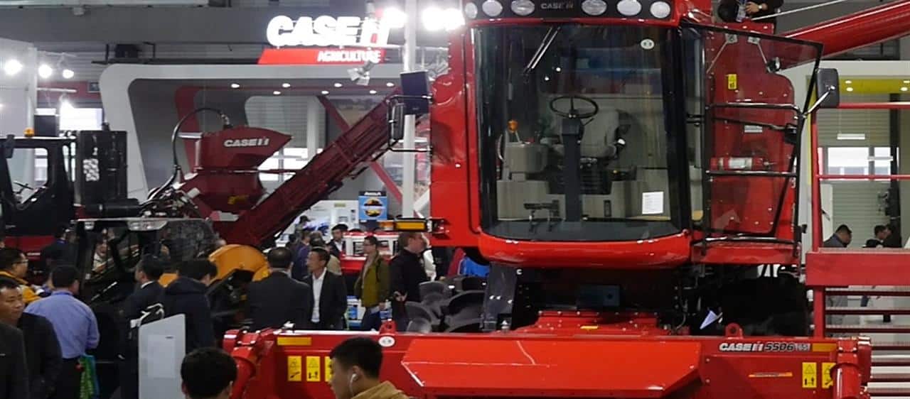 凯斯4088轴流滚筒联合收割机荣获2015中国农机行业年度产品创新奖