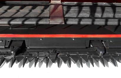 3100 Draper Header-Unmatched reliability in stony fields