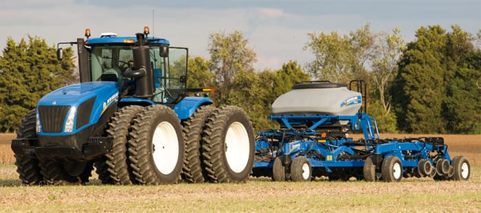 T9 SERIES TRACTORS <br> COMMAND THE POWER OF UP TO 682 HORSES IN ULTIMATE COMFORT.