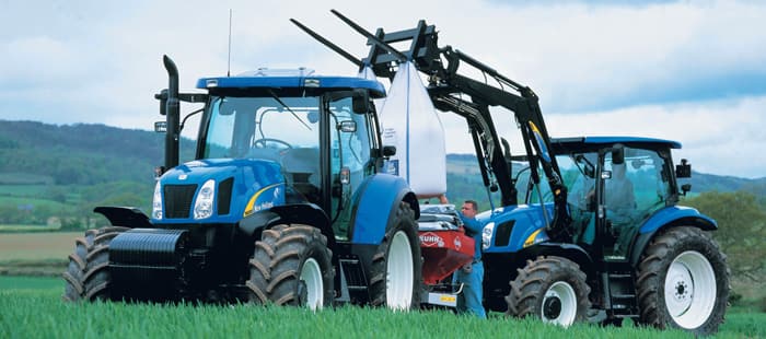 t6000-delta-flexible-t6000-tractors-satisfy-the-demands-of-many-operations-01.jpg