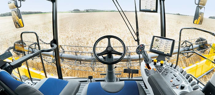 new-holland-cr-combine-harvesters-gain-in-power-and-efficiency-with-tier-4b-technology-02.jpg