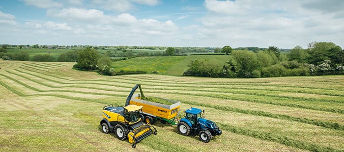 new-holland-fr-forage-cruiser-delivers-leading-chopping-performance-01.jpg