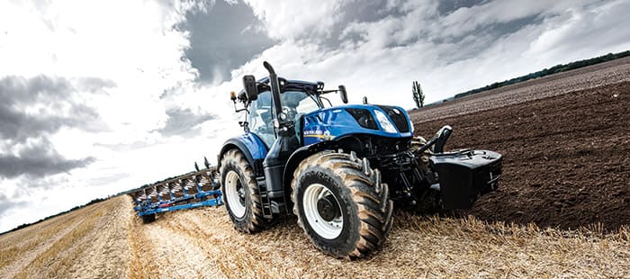 new-t7-290-t7-315-tractors-deliver-high-powered-perfomance-03.jpg