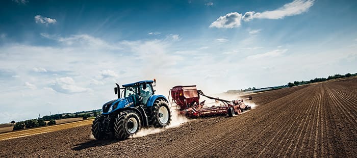 new-t7-290-t7-315-tractors-deliver-high-powered-perfomance-06.jpg