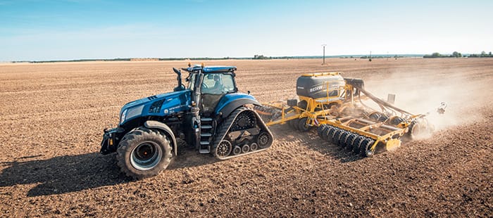 New Holland T8 GENESIS® mit PLM Intelligence™: die produktive Kombination von Hochleistungs-Traktortechnik und digitalen Lösungen