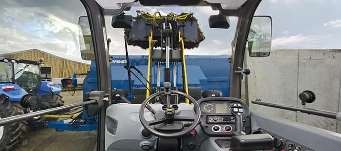 compact-wheel-loaders-bird-s-eye-view.jpg