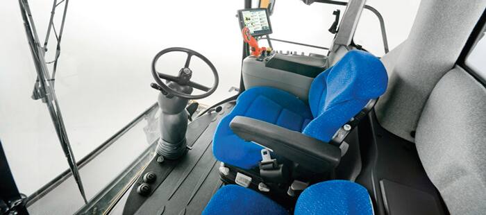 fr-tier-4a-cab-and-comfort-03a.jpg