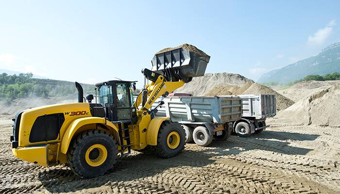 New Holland Construction/CNH Global 04102012-_03