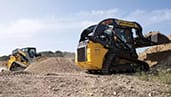 300-series-compact-track-loaders_highlights_01